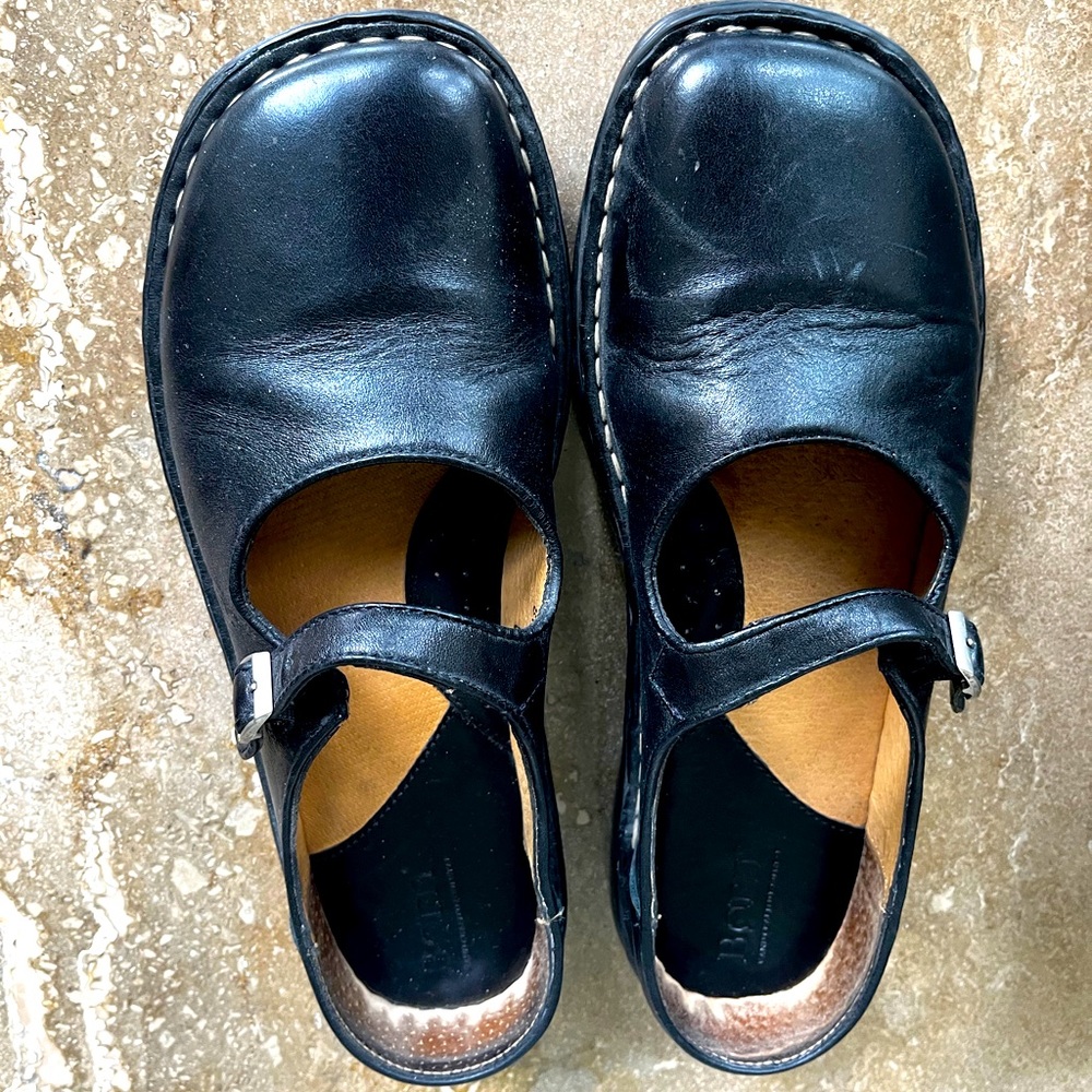 Woman’s Born Shoes - 8.5/40